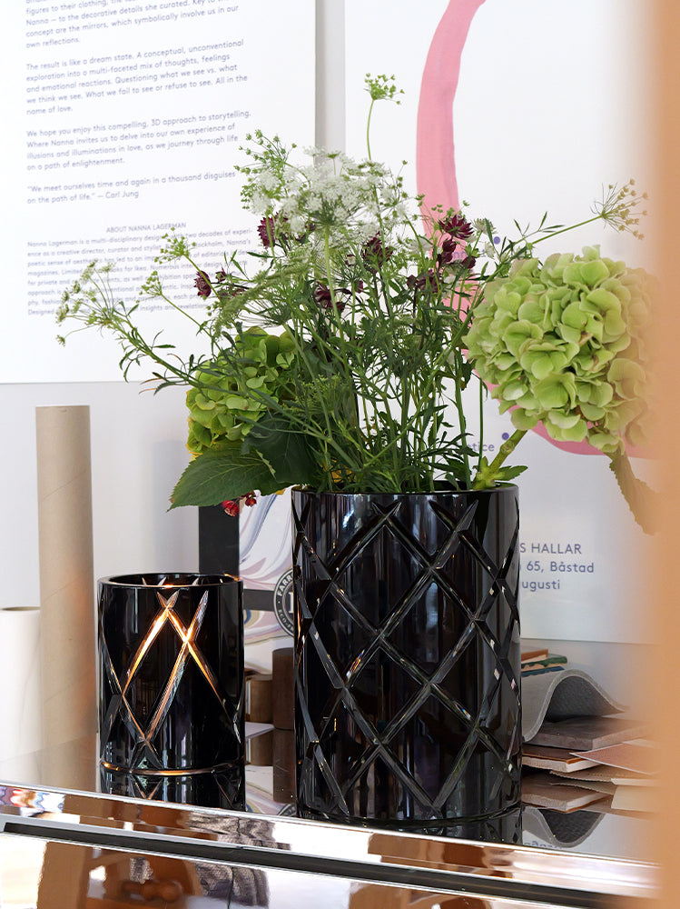 HURRICANE CRYSTAL LAMP MEDIUM, Black Ljuslykta